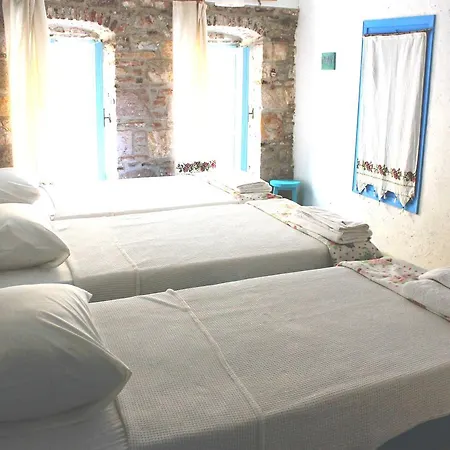 Agapi Konukevi B&B Ayvalı