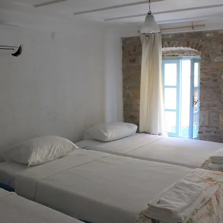 Agapi Konukevi B&B Ayvalı